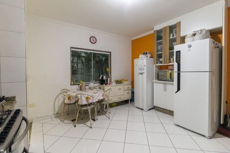 Casa para alugar com 260m², 4 quartos e 3 vagas Casa para alugar com 260m², 4 quartos e 3 vagasCozinha
