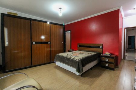 Casa para alugar com 260m², 4 quartos e 3 vagas Casa para alugar com 260m², 4 quartos e 3 vagasSuíte