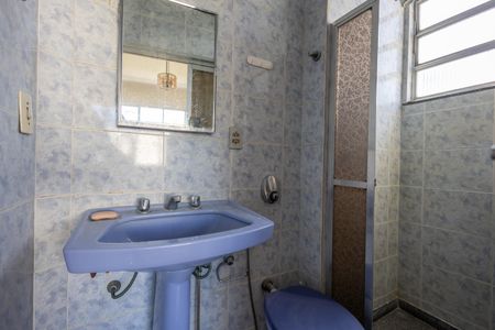 Apartamento à venda com 130m², 3 quartos e 1 vaga Apartamento à venda com 130m², 3 quartos e 1 vagaBanheiro Suite