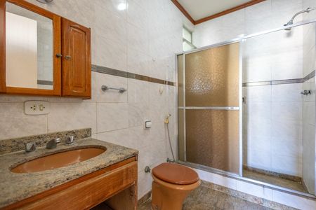 Apartamento à venda com 130m², 3 quartos e 1 vaga Apartamento à venda com 130m², 3 quartos e 1 vagaBanheiro Social