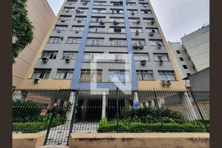 Apartamento à venda com 130m², 3 quartos e 1 vaga Apartamento à venda com 130m², 3 quartos e 1 vagaFachada