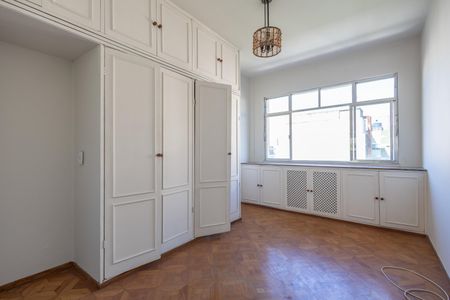 Apartamento à venda com 130m², 3 quartos e 1 vaga Apartamento à venda com 130m², 3 quartos e 1 vagaQuarto Suite