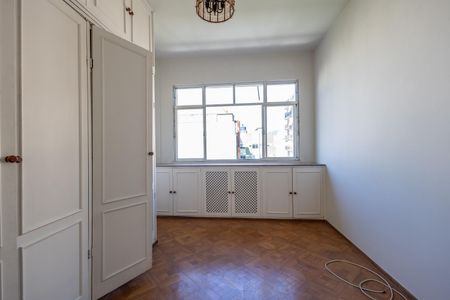 Apartamento à venda com 130m², 3 quartos e 1 vaga Apartamento à venda com 130m², 3 quartos e 1 vagaQuarto Suite