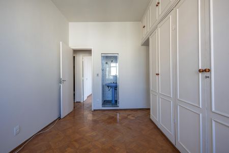 Apartamento à venda com 130m², 3 quartos e 1 vaga Apartamento à venda com 130m², 3 quartos e 1 vagaQuarto Suite