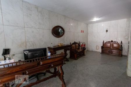 Apartamento à venda com 130m², 3 quartos e 1 vaga Apartamento à venda com 130m², 3 quartos e 1 vagaHall