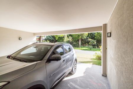 Casa de condomínio à venda com 350m², 4 quartos e 4 vagas Casa de condomínio à venda com 350m², 4 quartos e 4 vagasGaragem