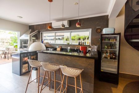 Casa de condomínio à venda com 350m², 4 quartos e 4 vagas Casa de condomínio à venda com 350m², 4 quartos e 4 vagasÁrea gourmet