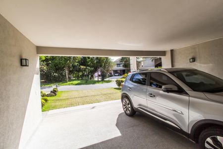 Casa de condomínio à venda com 350m², 4 quartos e 4 vagas Casa de condomínio à venda com 350m², 4 quartos e 4 vagasGaragem