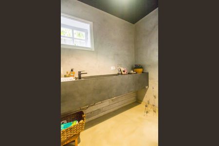 Casa de condomínio à venda com 350m², 4 quartos e 4 vagas Casa de condomínio à venda com 350m², 4 quartos e 4 vagasLavabo