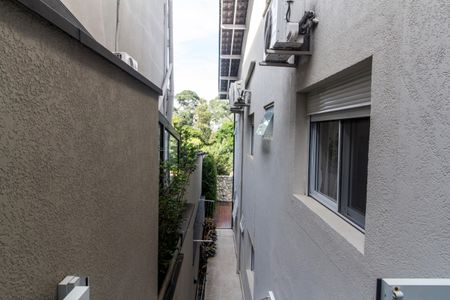 Casa de condomínio à venda com 350m², 4 quartos e 4 vagas Casa de condomínio à venda com 350m², 4 quartos e 4 vagasCorredor