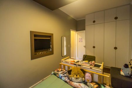 Casa de condomínio à venda com 350m², 4 quartos e 4 vagas Casa de condomínio à venda com 350m², 4 quartos e 4 vagasQuarto 2