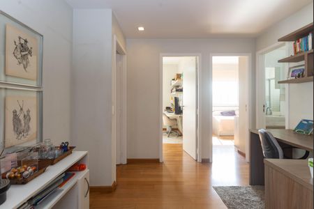 Apartamento à venda com 115m², 3 quartos e 2 vagas Apartamento à venda com 115m², 3 quartos e 2 vagasHall de Circulação dos Quartos - Home Office