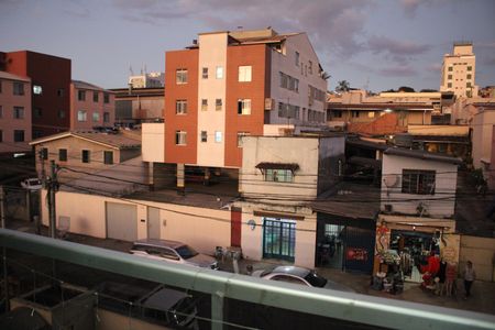 Apartamento à venda com 72m², 2 quartos e 1 vagaVaranda Quarto 1