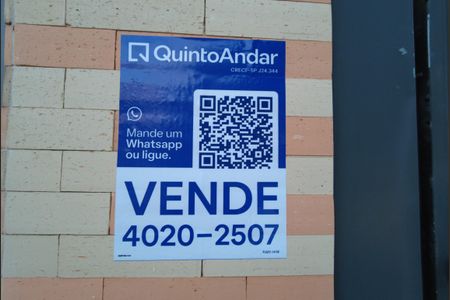 Casa para alugar com 281m², 3 quartos e 7 vagasFachada - Frente - Placa