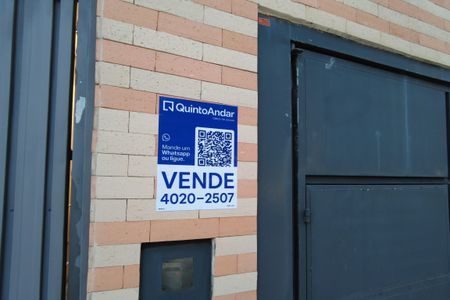 Casa para alugar com 281m², 3 quartos e 7 vagasFachada - Frente - Placa