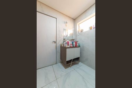 Casa para alugar com 281m², 3 quartos e 7 vagasBanheiro da Suíte 1