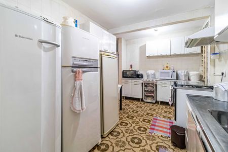 Casa à venda com 170m², 4 quartos e 2 vagasCozinha