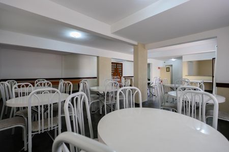 Apartamento para alugar com 57m², 2 quartos e 1 vaga Apartamento para alugar com 57m², 2 quartos e 1 vagaÁrea comum - Salão de festas