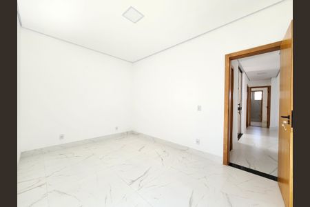 Casa à venda com 90m², 3 quartos e 2 vagasQuarto 