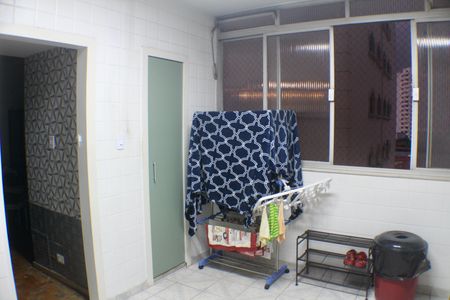 Apartamento à venda com 293m², 4 quartos e 2 vagas Apartamento à venda com 293m², 4 quartos e 2 vagasÁrea de Serviço