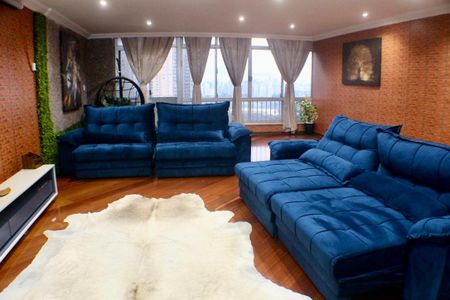 Apartamento à venda com 293m², 4 quartos e 2 vagas Apartamento à venda com 293m², 4 quartos e 2 vagasSala