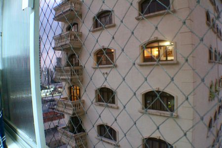 Apartamento à venda com 293m², 4 quartos e 2 vagas Apartamento à venda com 293m², 4 quartos e 2 vagasVista