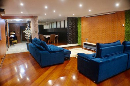 Apartamento à venda com 293m², 4 quartos e 2 vagas Apartamento à venda com 293m², 4 quartos e 2 vagasSala