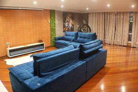 Apartamento à venda com 293m², 4 quartos e 2 vagas Apartamento à venda com 293m², 4 quartos e 2 vagasSala