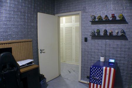 Apartamento à venda com 293m², 4 quartos e 2 vagas Apartamento à venda com 293m², 4 quartos e 2 vagasQuarto 1 - Armários