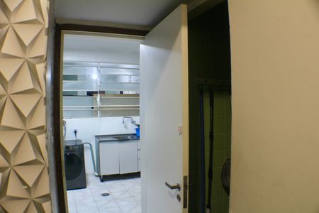 Apartamento à venda com 293m², 4 quartos e 2 vagas Apartamento à venda com 293m², 4 quartos e 2 vagasÁrea de Serviço - Banheiro