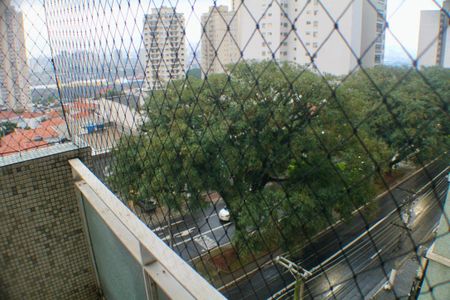 Apartamento à venda com 293m², 4 quartos e 2 vagas Apartamento à venda com 293m², 4 quartos e 2 vagasVista