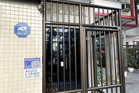 Apartamento à venda com 70m², 2 quartos e sem vagaPlaquinha