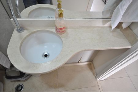 Casa de condomínio para alugar com 240m², 4 quartos e 3 vagasLavabo