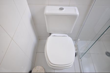 Casa de condomínio para alugar com 240m², 4 quartos e 3 vagasBanheiro da Suíte 2