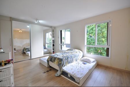 Casa de condomínio para alugar com 240m², 4 quartos e 3 vagasSuíte 1