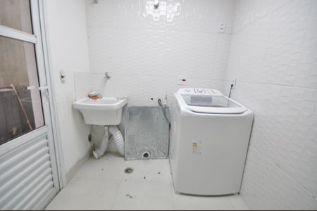 Casa de condomínio para alugar com 240m², 4 quartos e 3 vagasÁrea de Serviço