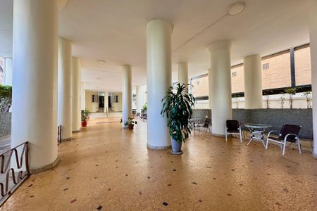 Apartamento à venda com 261m², 5 quartos e 1 vaga Apartamento à venda com 261m², 5 quartos e 1 vagaÁrea comum