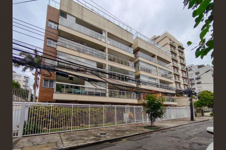 Apartamento à venda com 61m², 2 quartos e 1 vaga Apartamento à venda com 61m², 2 quartos e 1 vagaFachada e portaria