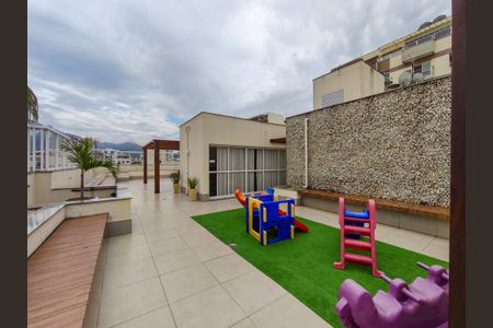 Apartamento à venda com 61m², 2 quartos e 1 vaga Apartamento à venda com 61m², 2 quartos e 1 vagaÁrea comum - Playground