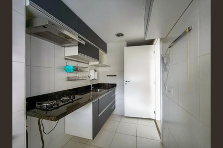 Apartamento à venda com 61m², 2 quartos e 1 vaga Apartamento à venda com 61m², 2 quartos e 1 vagaCozinha e Área de Serviço