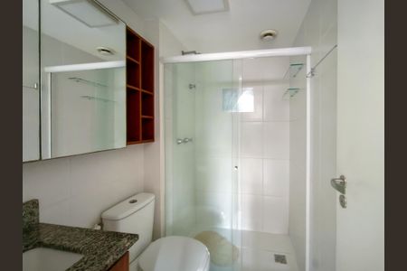 Apartamento à venda com 61m², 2 quartos e 1 vaga Apartamento à venda com 61m², 2 quartos e 1 vagaBanheiro da Suíte