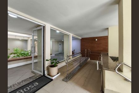 Apartamento à venda com 61m², 2 quartos e 1 vaga Apartamento à venda com 61m², 2 quartos e 1 vagaFachada e portaria
