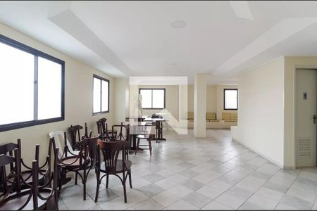 Apartamento à venda com 180m², 3 quartos e 3 vagas Apartamento à venda com 180m², 3 quartos e 3 vagasÁrea comum - Salão de festas