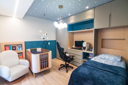 Apartamento à venda com 180m², 3 quartos e 3 vagas Apartamento à venda com 180m², 3 quartos e 3 vagasSuíte