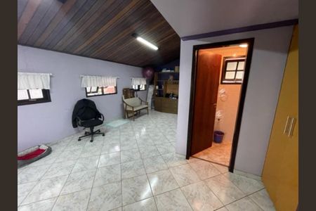 Casa à venda com 220m², 3 quartos e 2 vagas