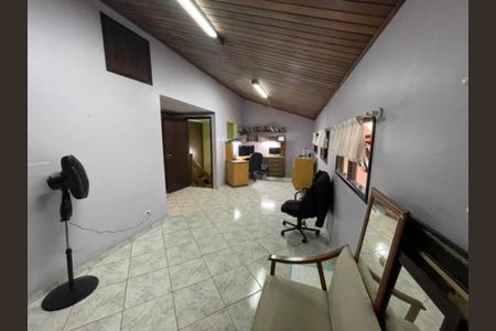 Casa à venda com 220m², 3 quartos e 2 vagas