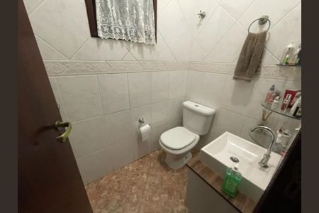 Casa à venda com 220m², 3 quartos e 2 vagas
