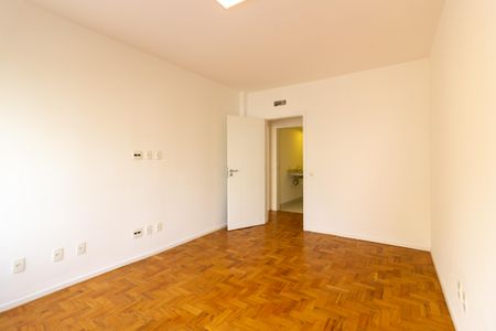 Apartamento à venda com 140m², 2 quartos e 1 vaga Apartamento à venda com 140m², 2 quartos e 1 vagaQuarto