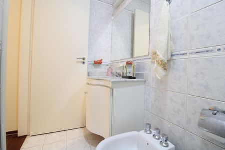 Casa para alugar com 125m², 3 quartos e 2 vagasBanheiro Social