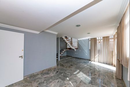 Apartamento para alugar com 240m², 4 quartos e 2 vagas Apartamento para alugar com 240m², 4 quartos e 2 vagasSala 2 - Térreo